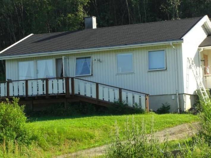 Ferienhaus für 4 Personen, mit Garten in Meløy
