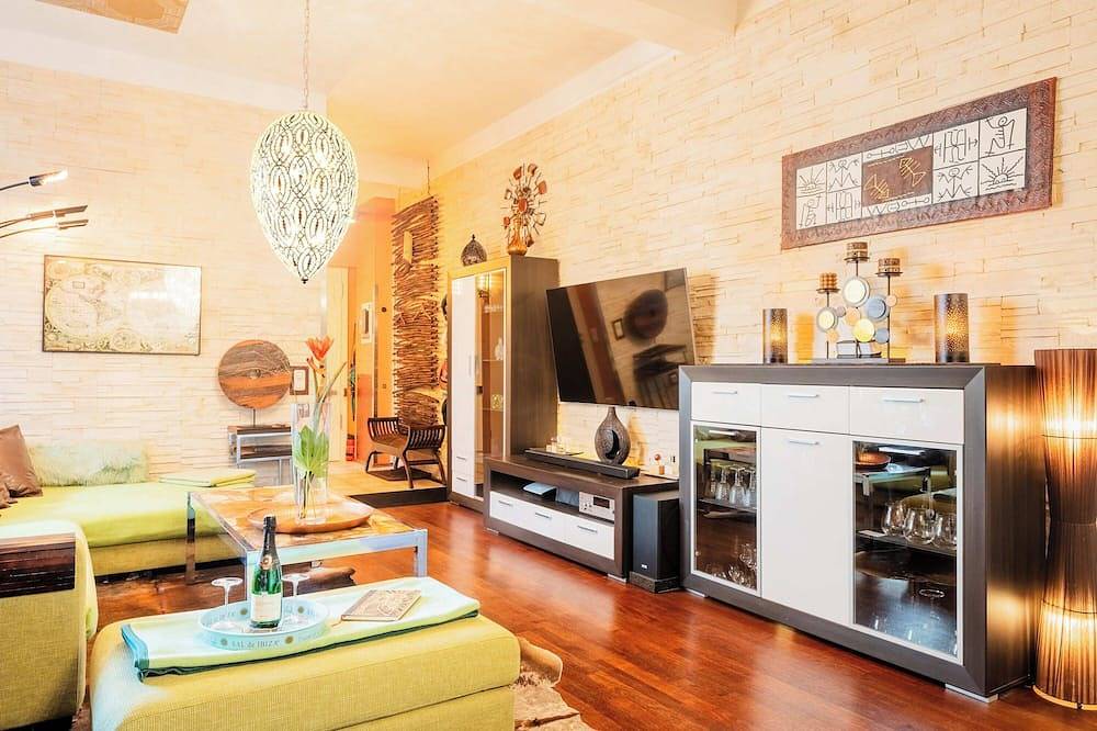 Ganze Wohnung, Quit and central designer loft with elevator in Kreuzberg Berlin, Berlin