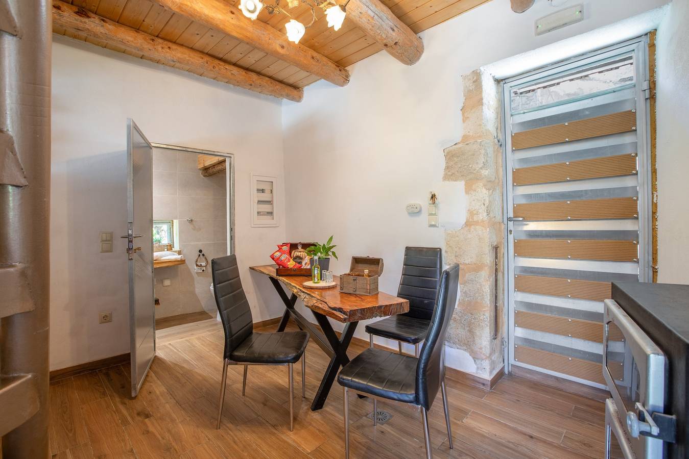 Landhaus 'Kourtsa Traditional Home mit Pool', Bergblick, Wlan & Klimaanlage in Chania und Umgebung