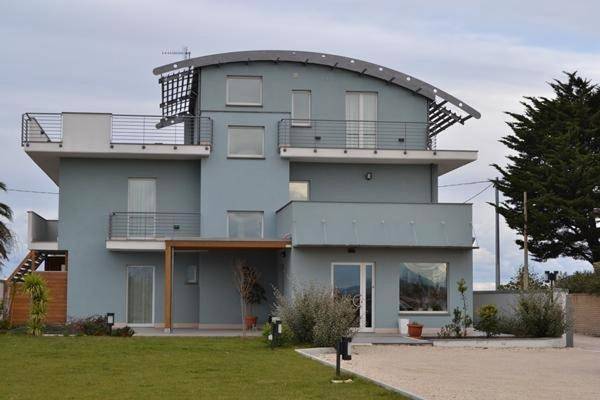 B&b per 2 persone, con Balcone e Terrazza nonché Giardino e Panorama a Francavilla al Mare