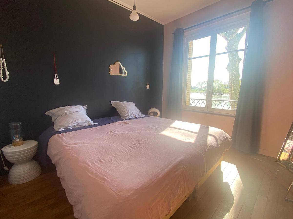 Appartement entier, Balcon vue Loire parking à 50m in Orléans, Vallée de la Loire