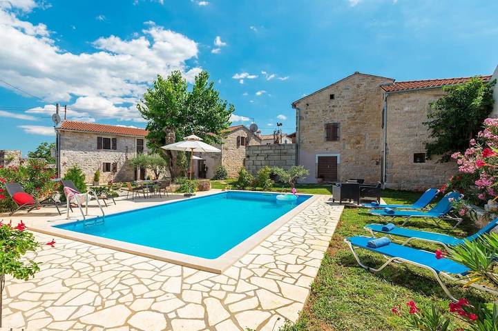 Ferienhaus für 8 Personen, mit Garten