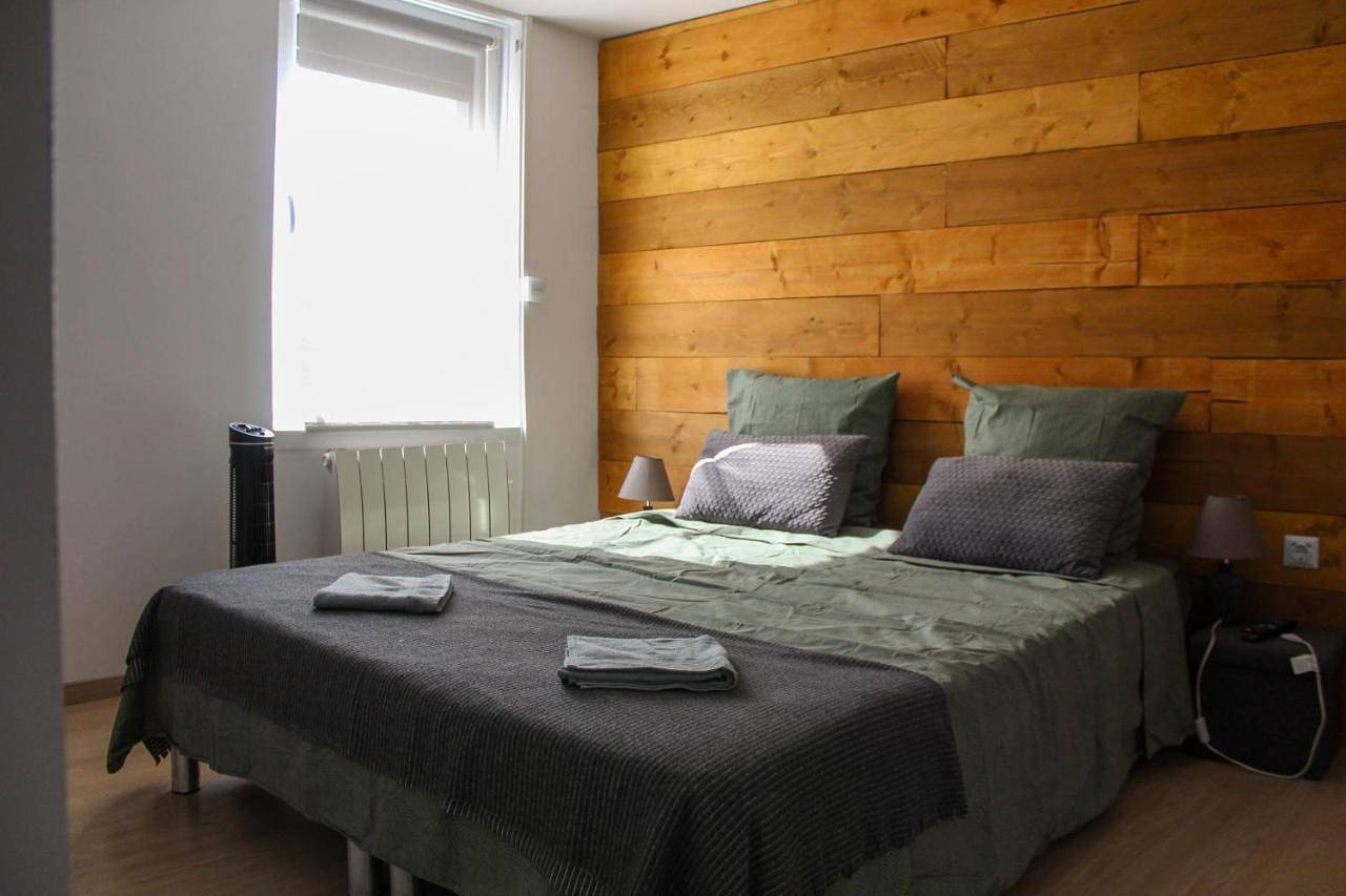 Two-Bedroom House in Carvin, Région de Lens