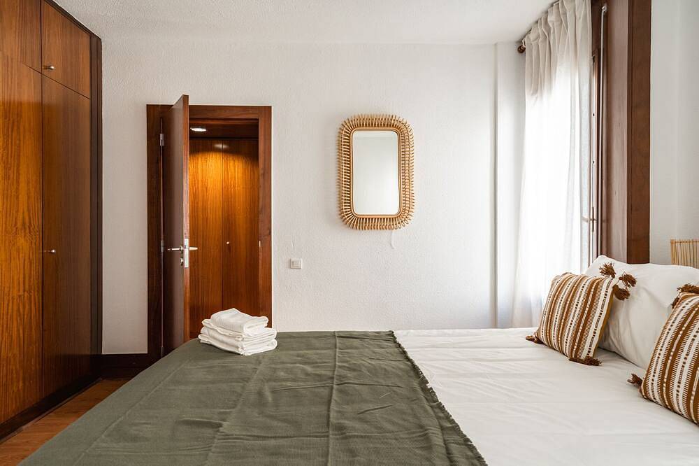 Entire apartment, Soleil Apartment, Ac, Wifi, Balcony !new! in Praia Tróia Mar, Carvalhal