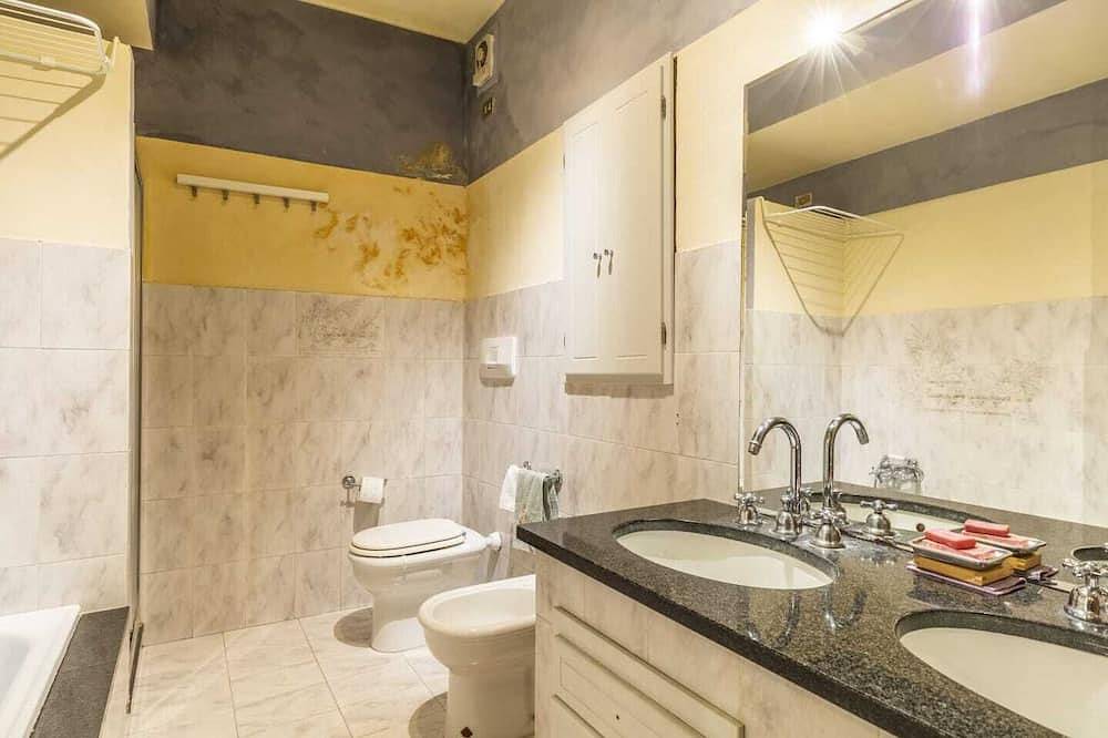 Geheel appartement, Old town, apartment with large kitchen in Montepulciano, Provincie Siena