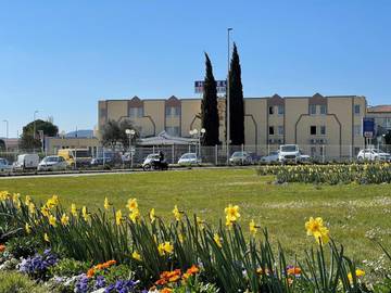 Hôtel pour 2 personnes, avec vue et jardin à Alès
