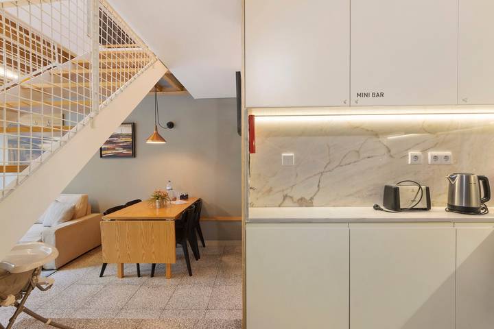 Orange Apartments A – Porto: Modern Comfort and Tranquility in a Historic Neighborhood in Cedofeita, Porto