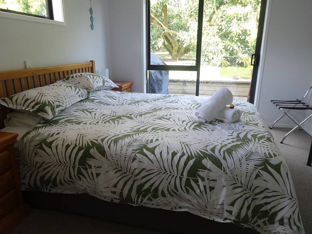 Entspannender ländlicher Rückzugsort auf idyllischem Avocado-Obstgarten in Western Bay of Plenty District