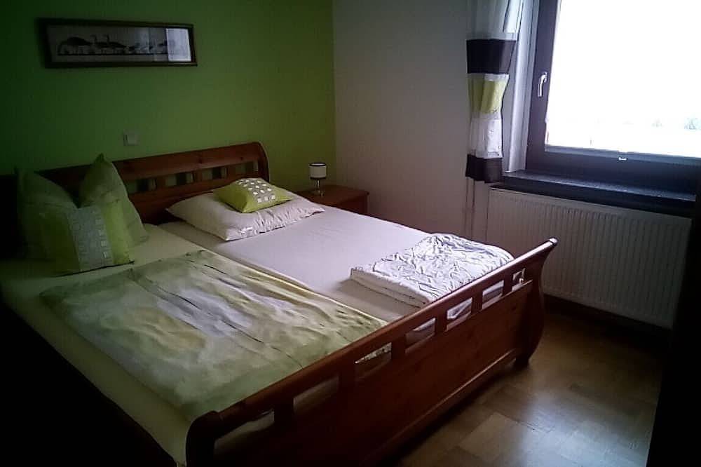 Ganze Wohnung, Komfort-Ferienwohnung in ruhiger Lage in Bernsbach, Lauter-Bernsbach