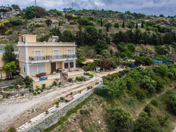Gîte pour 8 personnes, avec balcon et piscine dans Agia Pelagia - 2