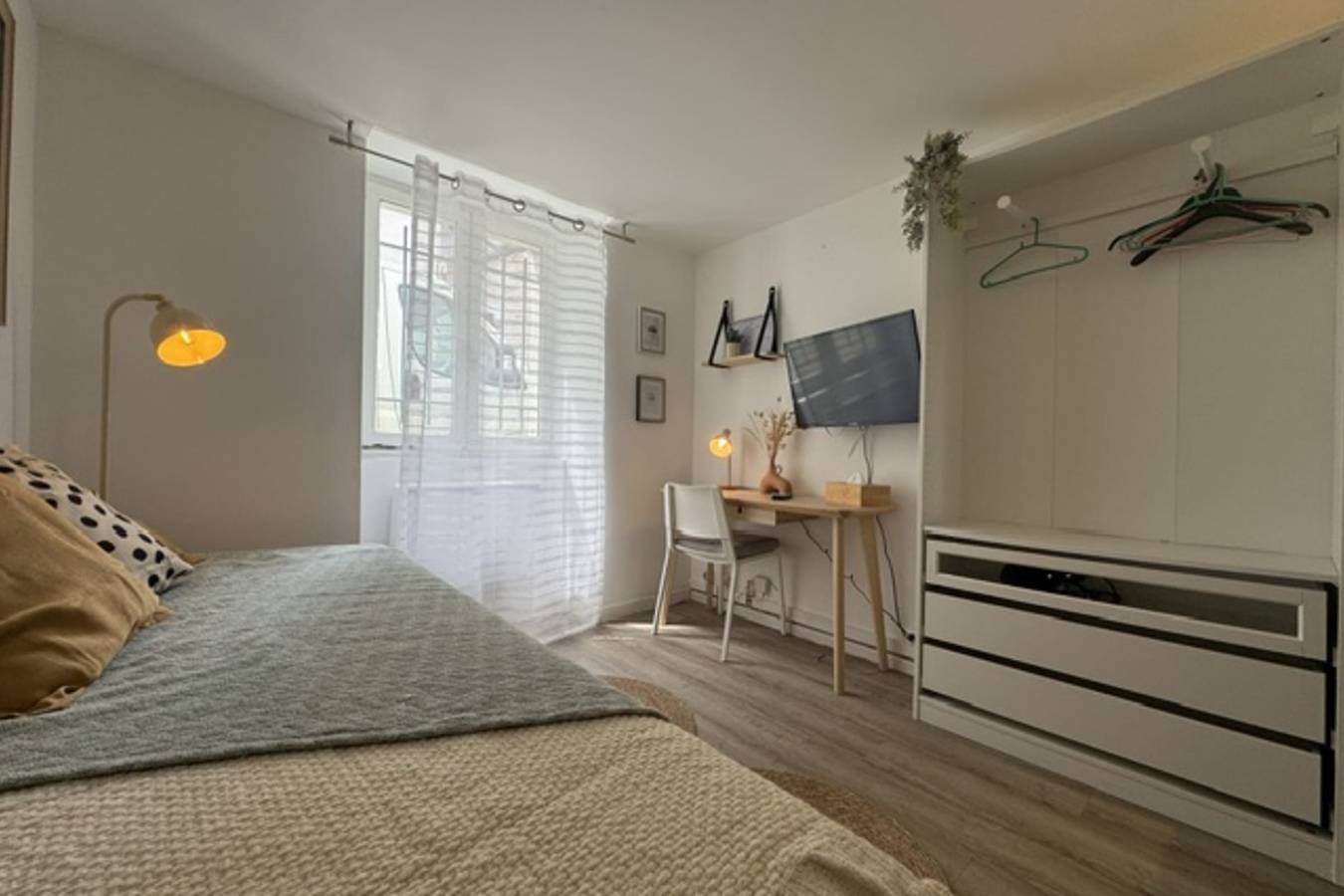 Studio entier, Charmant studio pour deux au cœur de Caen in Caen, Région de Caen