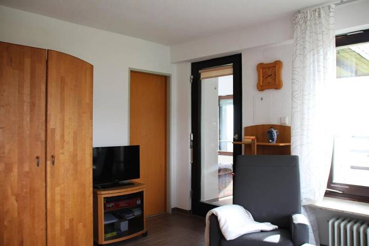 Ferienwohnung für 2 Personen, mit Balkon und Pool sowie Sauna und Ausblick