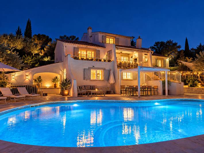 Chalet para 12 personas, con terraza y jardín - 1