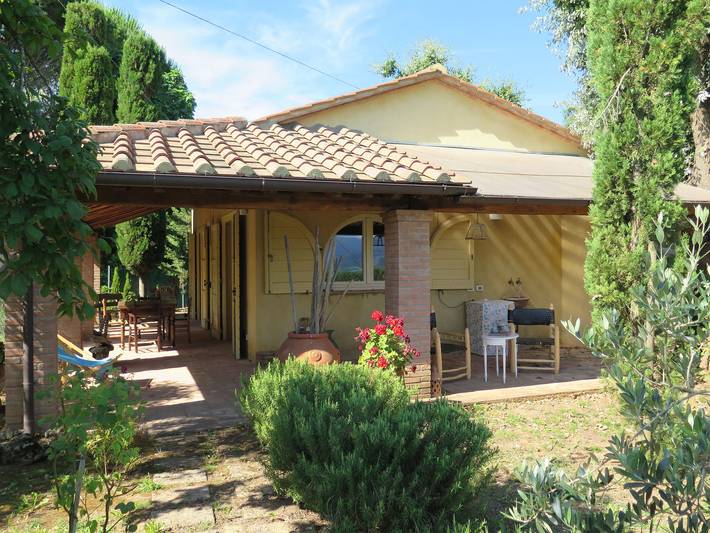 Ferienhaus für 4 Personen, mit Terrasse und Garten