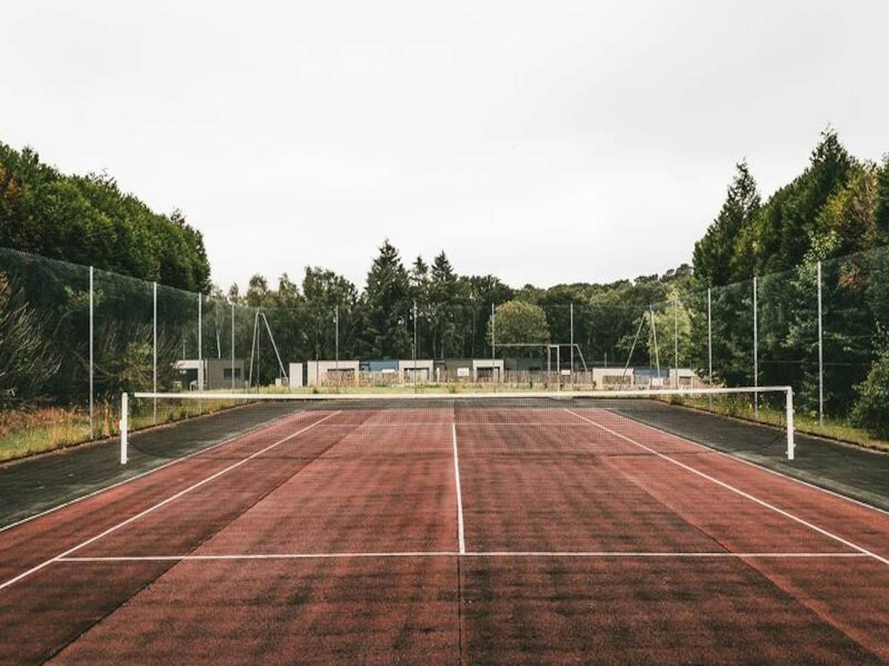 Apartamento entero, Casa rural de 3 habitaciones para 4 personas con movilidad reducida. in Rochefort-en-Terre, Región de Vannes