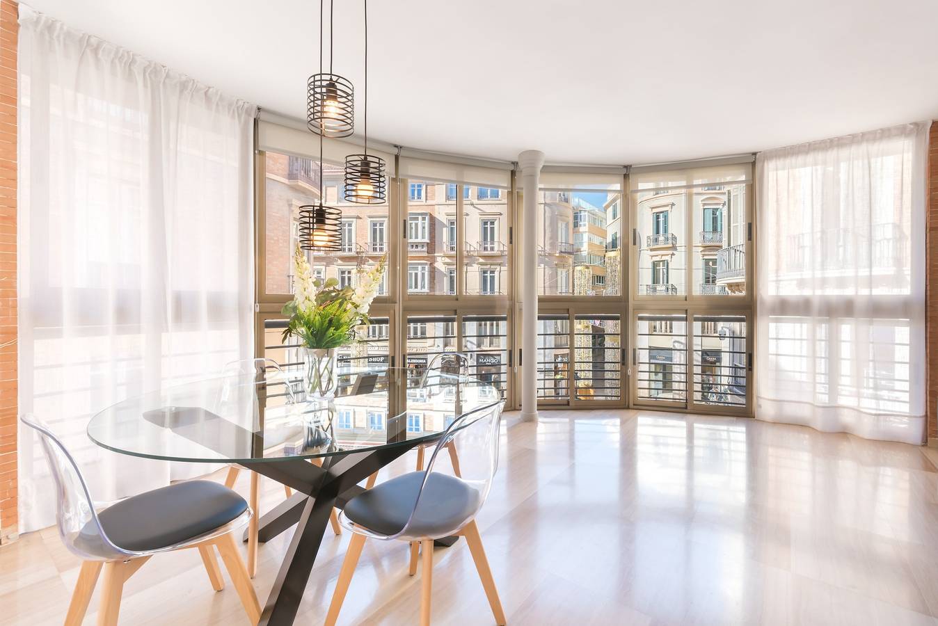 Geheel appartement, Vakantieappartement 'Vistas Panóramicas Calle Larios' met Balkon & Wi-Fi in Malaga Centro Historico, Malaga