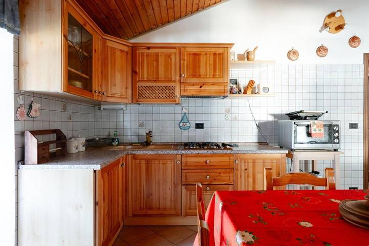 Gîte pour 5 personnes, avec balcon et vue à Cérès - 3