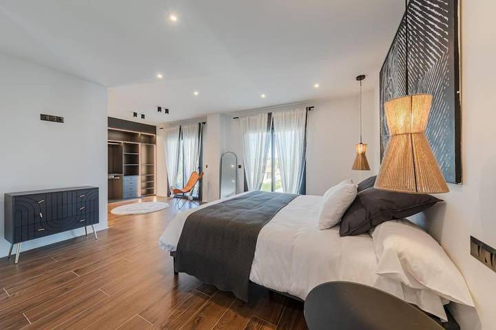 Chalet para 8 personas, con piscina además de vistas y jardín, Se admiten mascotas en Aljarafe - 2