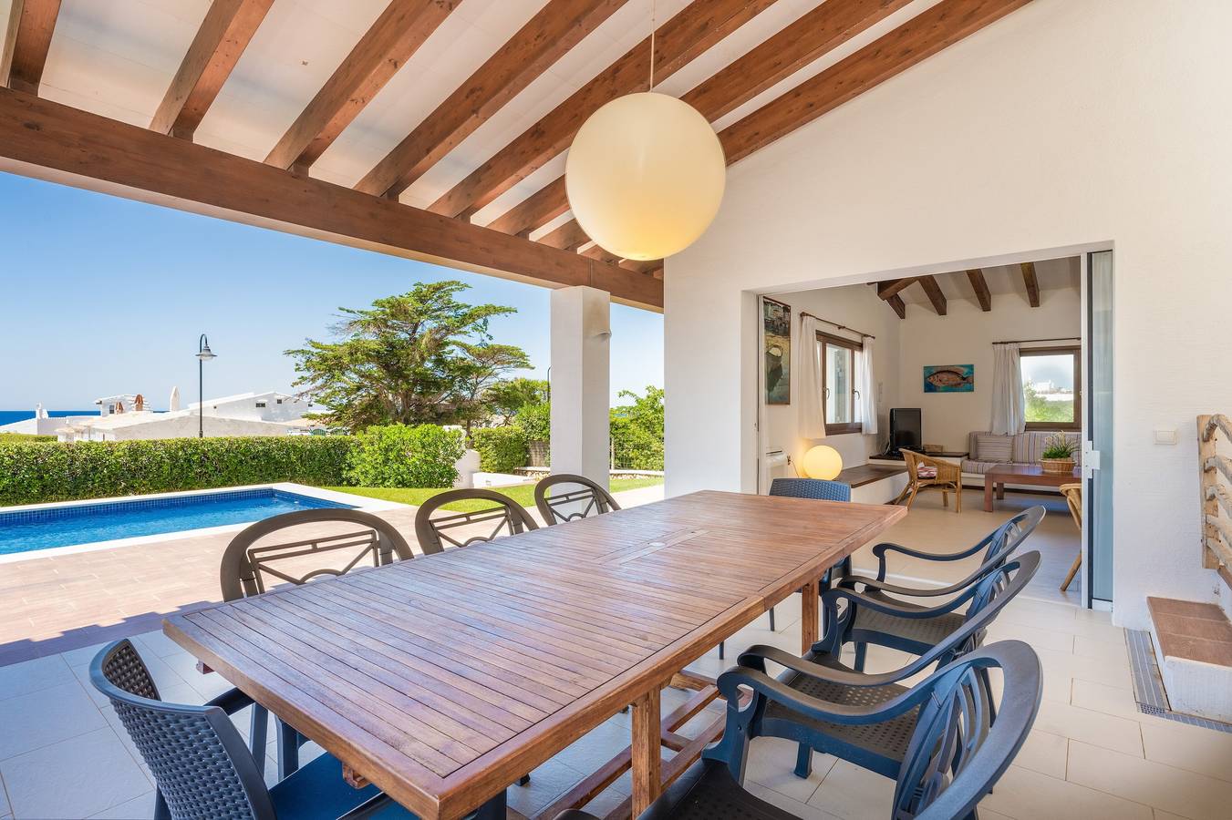 Maison de vacances moderne "Bini Nura" avec vue sur la mer, Wi-Fi, jardin et piscine. in Binibeca, Sant Lluís