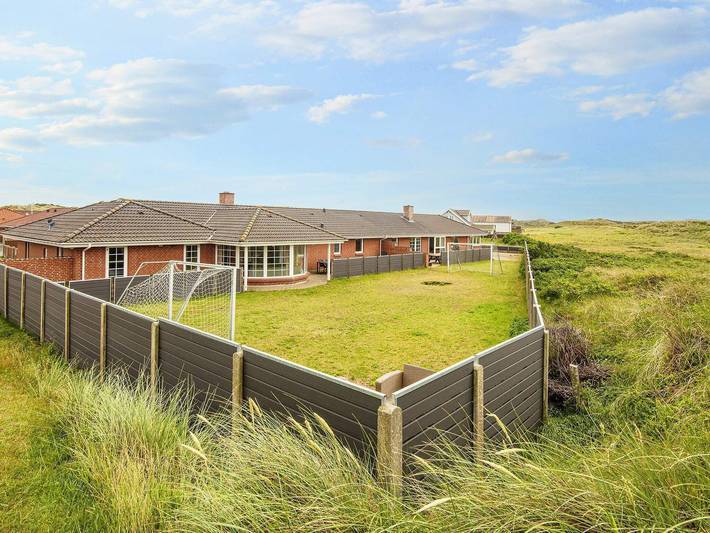 Ferienhaus für 16 Personen, mit Whirlpool und Sauna, mit Haustier in Hvide Sande