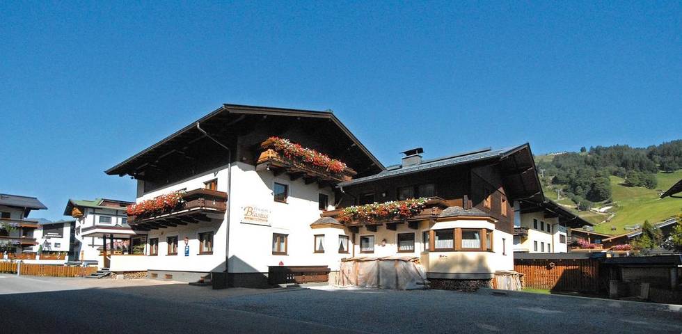 B&B für 2 Personen, mit Balkon und Terrasse sowie Garten und Sauna in Hinterglemm