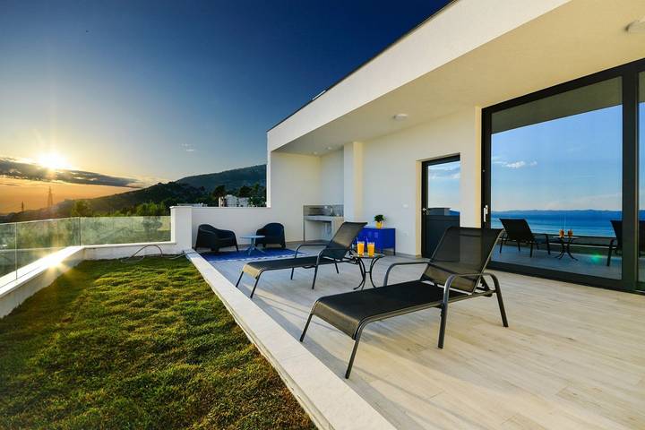 Villa für 8 Personen mit Pool in Veliko Brdo, Makarska