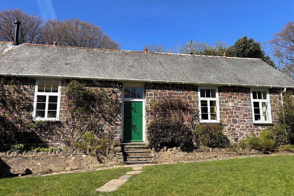 Laundry Cottage, pet friendly, character holiday cottage in Clovelly in Clovelly, Hartland Devon Heritage Coast