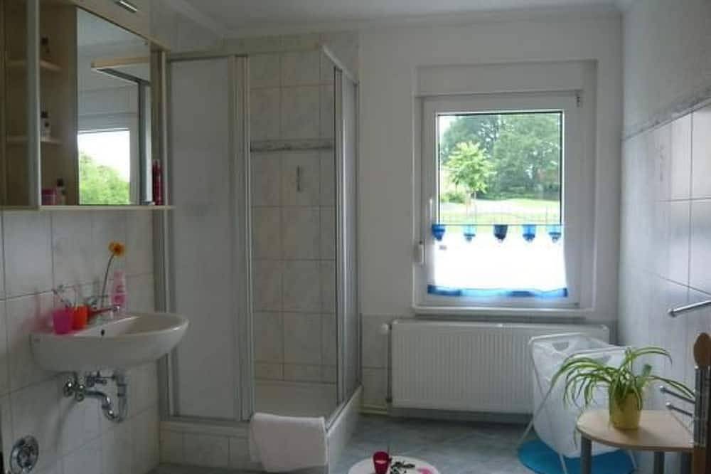 Ganze Wohnung, In Witzelroda mit Grill und Garten in Moorgrund, Wartburg und Umgebung