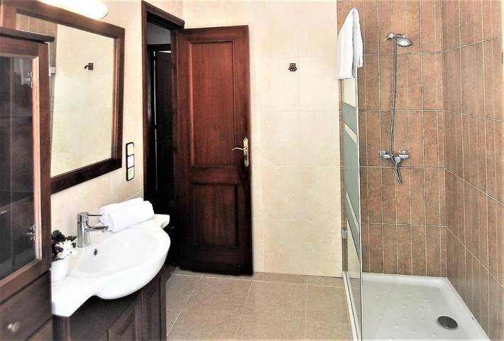 Location de vacances pour 6 personnes, avec vue et piscine ainsi que jardin et sauna à Esporles - 4