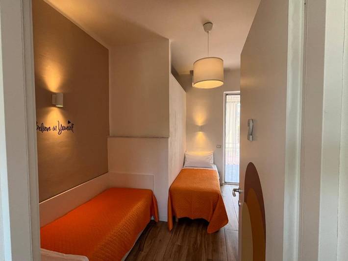 B&b per 2 persone, con panorama e giardino a Massa
