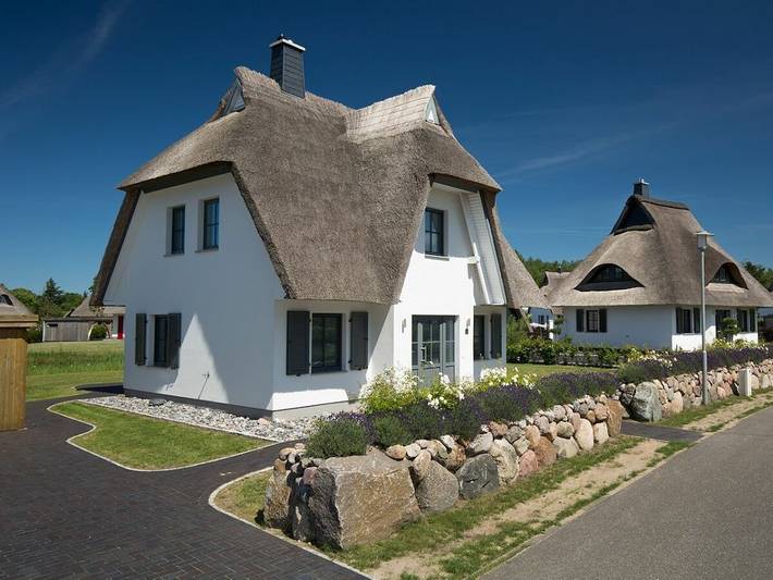 Ferienhaus für 4 Personen, mit Terrasse und Garten sowie Sauna und Seeblick in Fuhlendorf