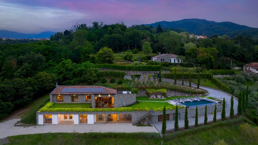 Ferienhaus für 10 Personen, mit Terrasse und Garten in Bagnone
