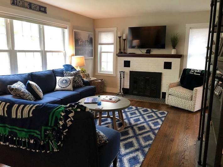 Vacation rental for 12 people, with yard in South Bend