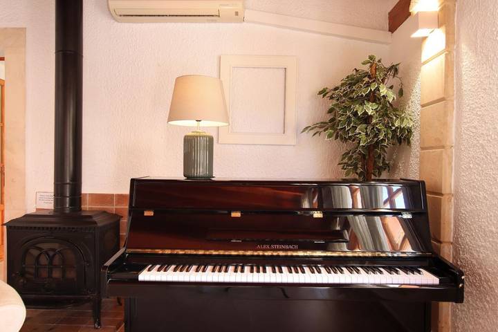 Ferienhaus "Alegre" mit Bergblick, Pool, Garten & WLAN in Pollença Stadt, Pollença
