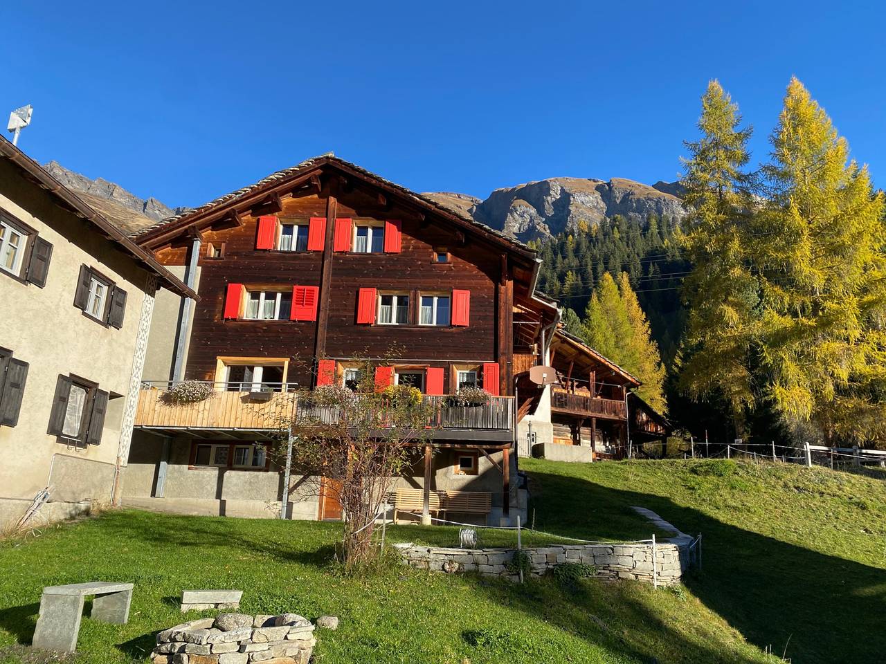 Ganze Ferienwohnung, Ferienwohnungen Jörihus A&B - Jörihus B / 6-Bettwohnung in Medels im Rheinwald, Rheinwald