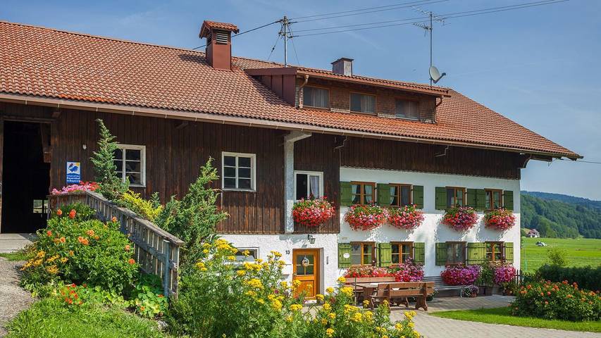 Vacation apartment for 2 people, with terrace and yard in Oberallgäu