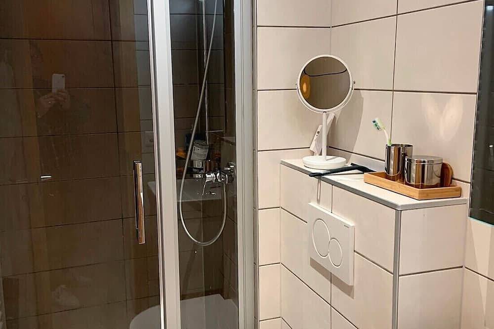 Ganze Wohnung, Außen: Wohnung für 3 Personen im 4. Stock mit Aufzug, Balkon mit Aussicht, Pendelbushaltestelle in d in Saint Luc, Anniviers