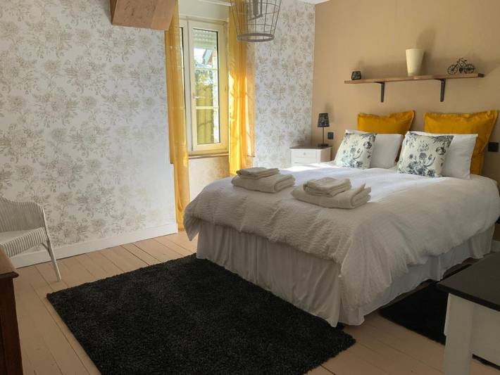 Chambre d’hôte pour 2 personnes, avec jardin ainsi que terrasse et vue dans Mayenne - 2