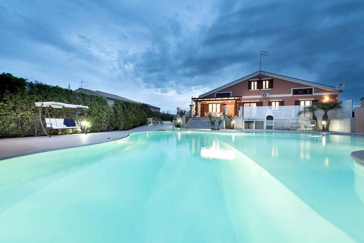 Ferienwohnung für 8 Personen, mit Garten und Pool - 1