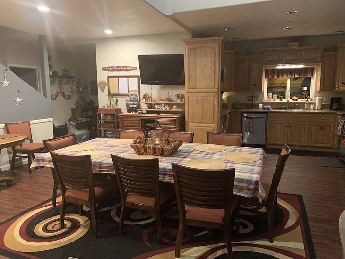 Vacation rental for 12 people, with yard in Running Springs