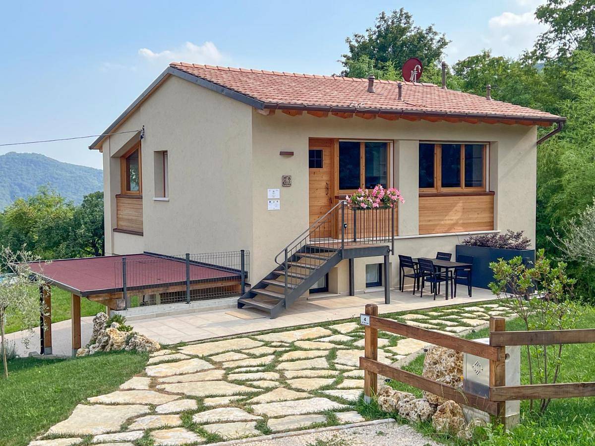 Ganze Wohnung, Two-Bedroom Apartment in Miane, Südliche Karnische Alpen