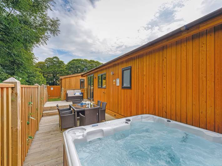 Cottage for 6 people, with hot tub and garden, with pets in Peak District