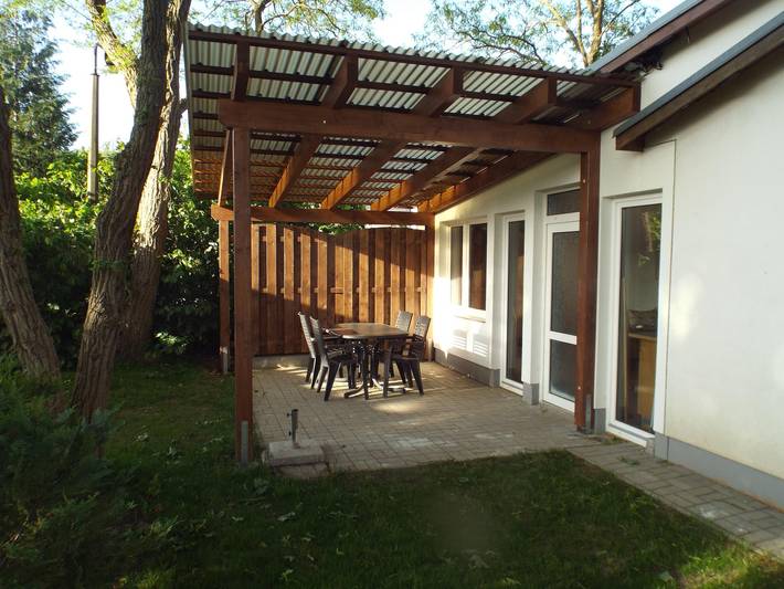 Ferienhaus für 4 Personen, mit Garten und Seeblick in Dabel