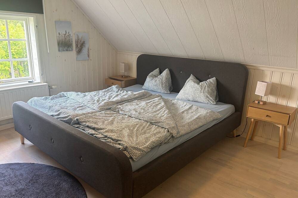 Villa Waldsee – Ferienhaus am See mit Pool, Hot Tub & Sauna in Småland in Emmaboda und Umgebung