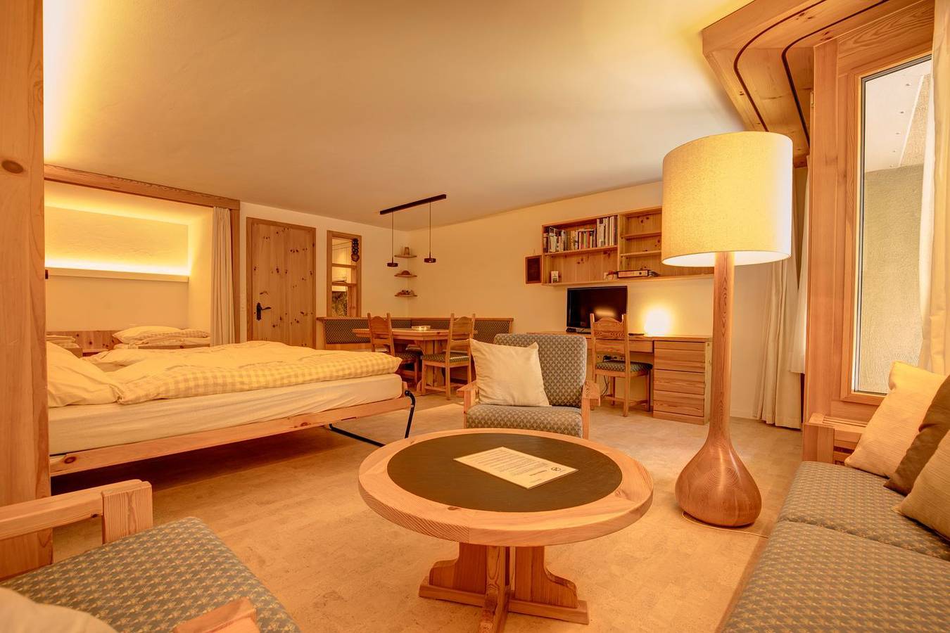 Apartamento entero, 1 1/2-room flat with mountain view on the 2nd floor in Silvaplana, Saint Moritz