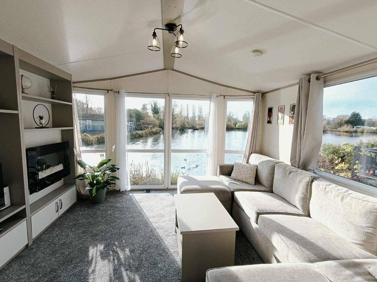 Caravan in Northampton, Northamptonshire