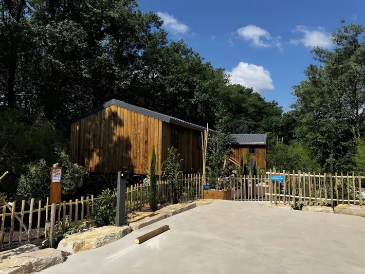 Cabaña 'L'arbousier' con terraza privada, jardín y aire acondicionado in Clermont-l'Hérault, Región de Lodève