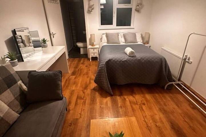 Double ou Twin-Prestige-Sdb privée avec douche-Vue sur Jardin-Lavender Garden... in Stevenage, Hertfordshire