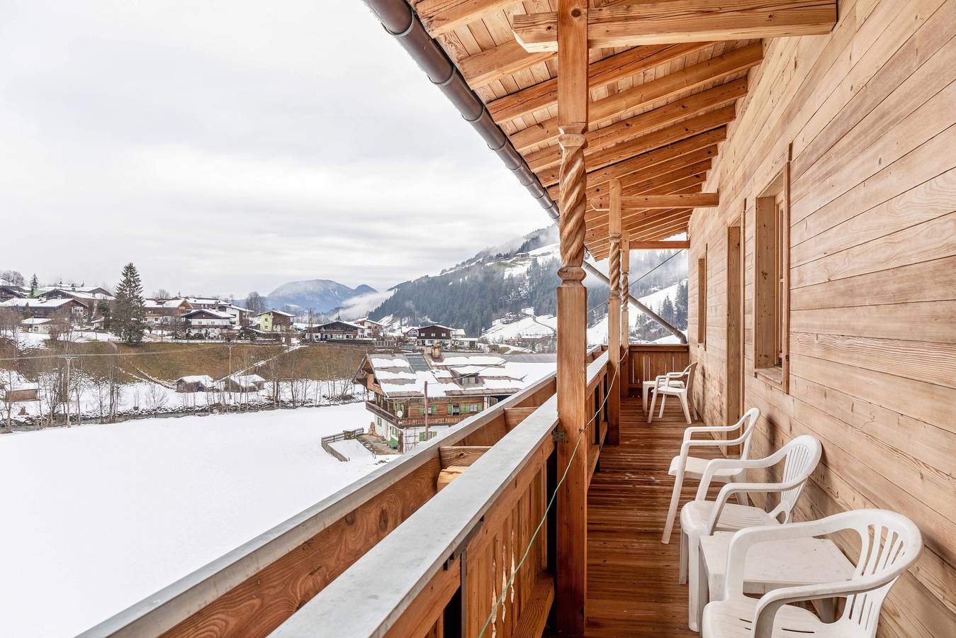 Hel lägenhet, Holiday Apartment "Schwüwong - Apartment 21" with Mountain View, Shared Terrace and Wi-Fi in Hopfgarten im Brixental, Kaisergebirge