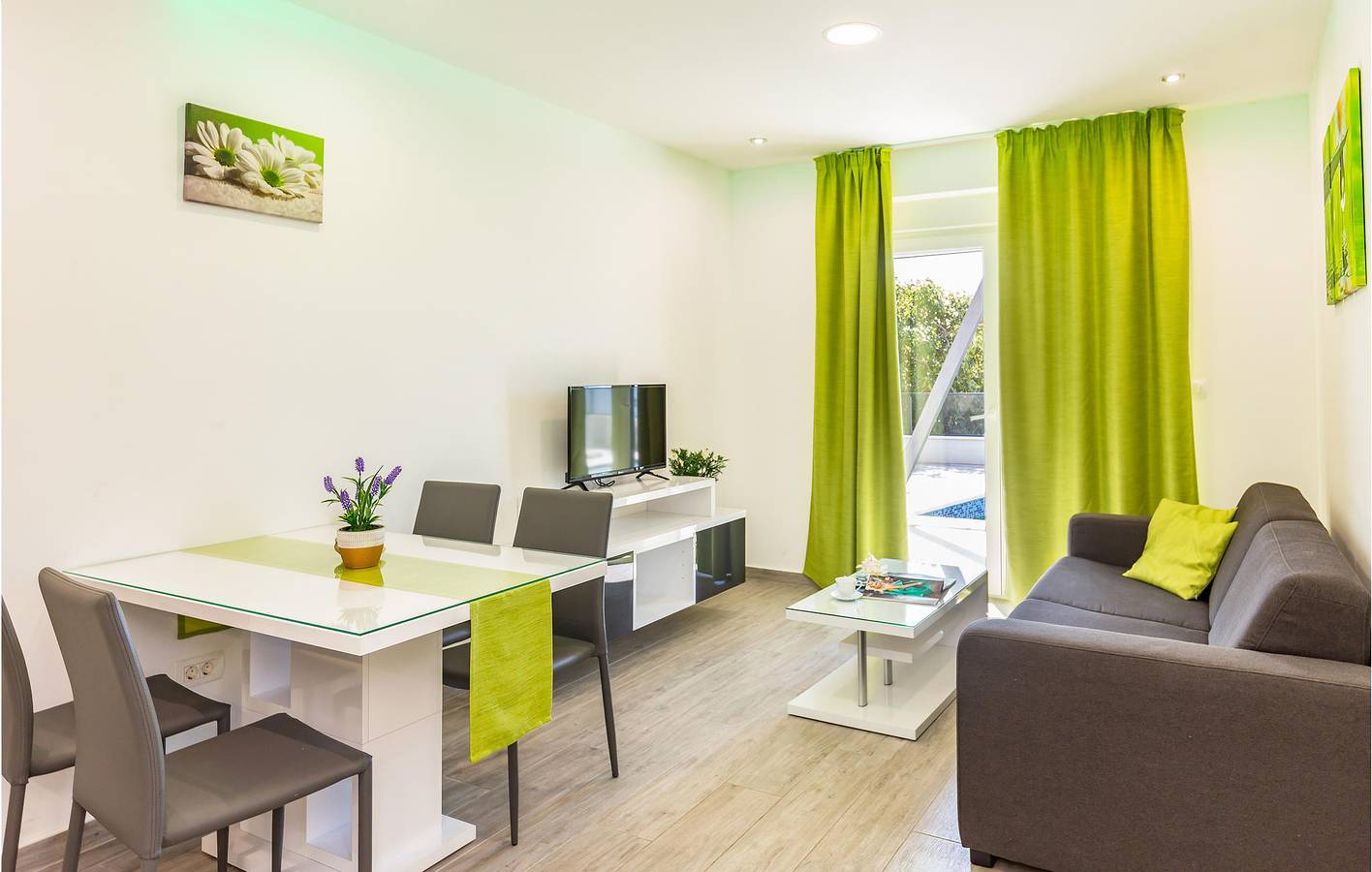 Ganze Ferienwohnung, Ferienwohnung für 4 Personen mit Terrasse in Mimice, Split-Dalmatien